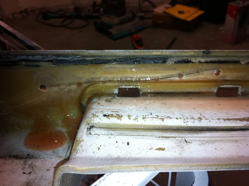 DIY Side Skirt removal and repair guide.